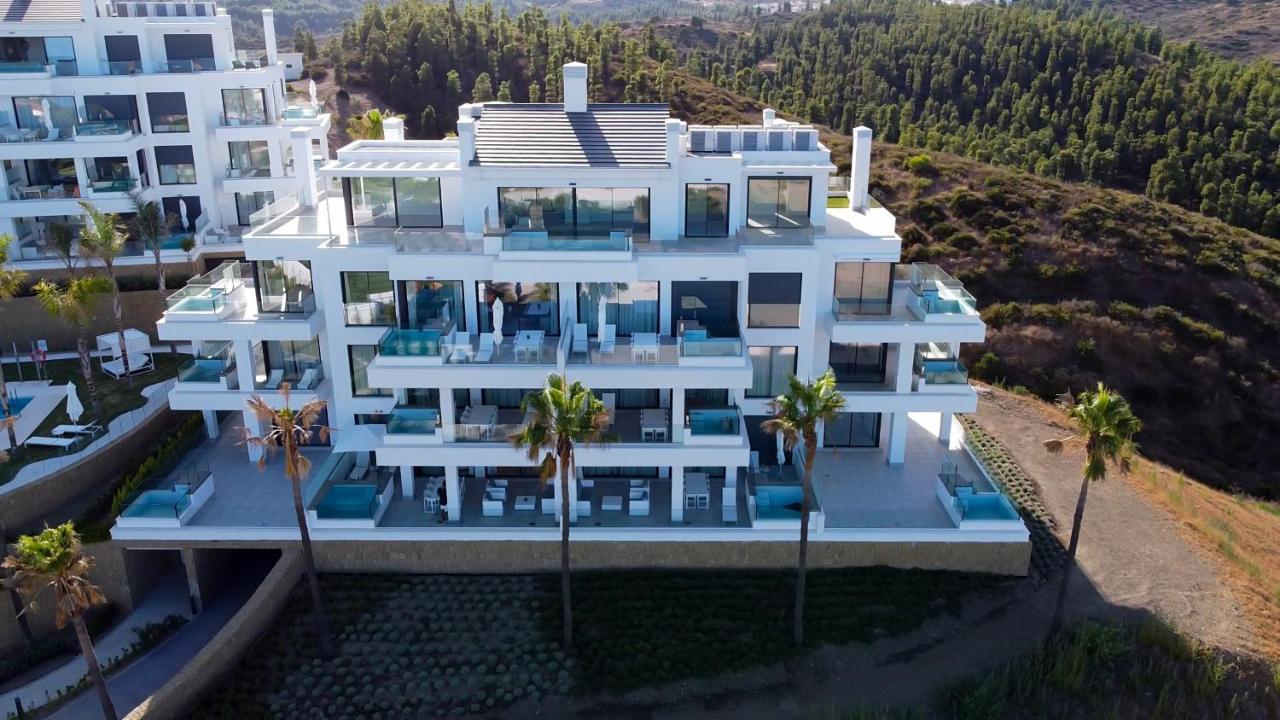 Luxury High End - Santa Barbara Heights Iii Clc - Private Pool Apartment *